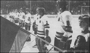 Eissportttage in Krefeld. In Gedanken an die WM 55 findet fünf Tage lang alles rund ums Eisshockey statt : Prominenten-Eishockey, Bambini-Spiel, Eisstock-Tunier, Eis-Disco, freies Laufen und Schulsport. Höhepunkt der Eissportwoche das Länderspiel BRD - UDSSRam 31.01.1980.