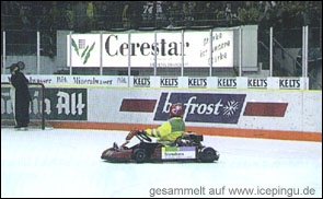 Kart fahren in der Drittelpause.