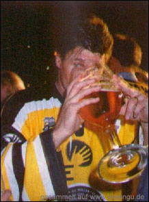 Ein Bierchen für Roger Nordström.