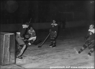 1951 Spielszene gegen Riessersee.