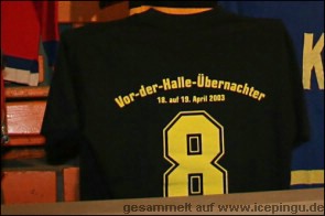 Vor-der-Halle-Übernachter ... das T-Shirt zum Event. 