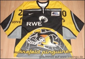 Saison-Trikot auswärts