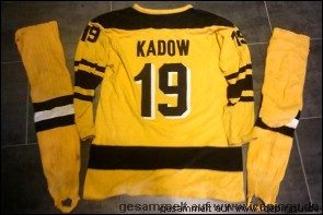 Saison-Trikot erste Ausführung hell